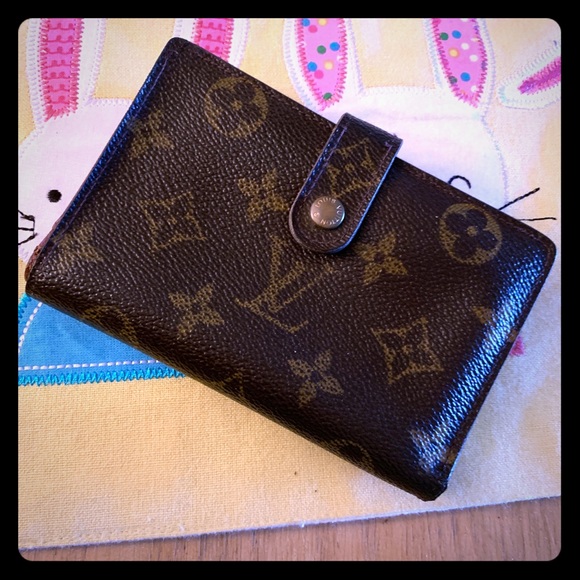 Louis Vuitton Monogram Kisslock Wallet - Picture 1 of 8